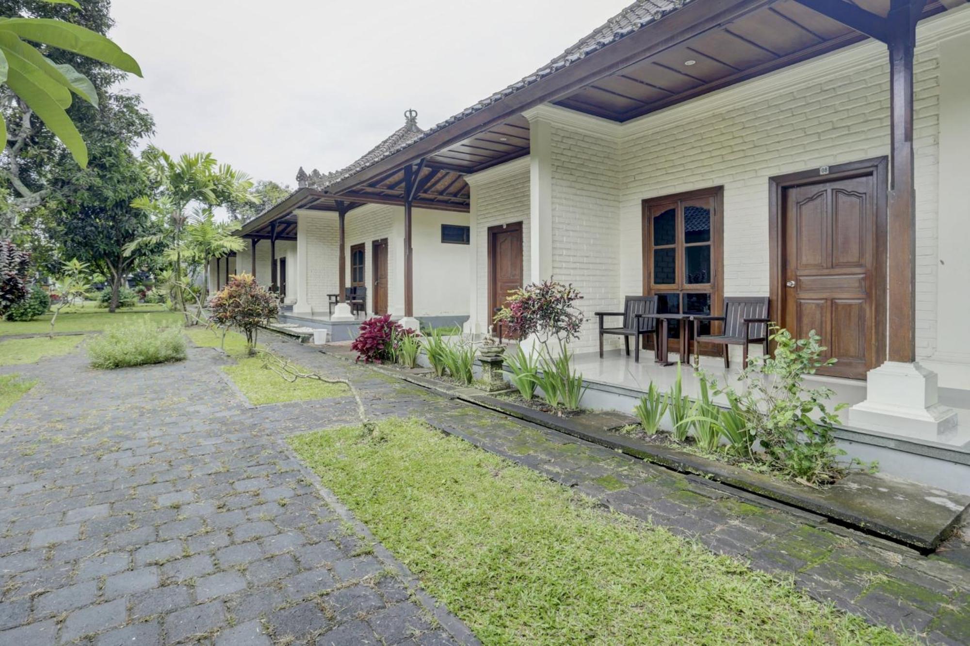 Oyo 1762 Hotel Astiti Graha Tanah Lot Exterior foto