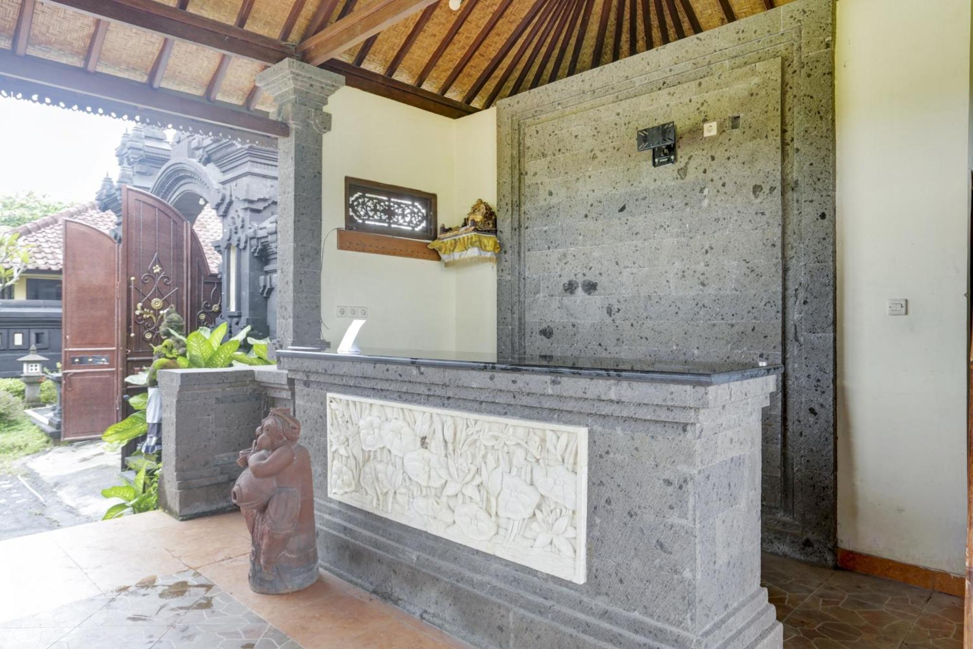 Oyo 1762 Hotel Astiti Graha Tanah Lot Exterior foto